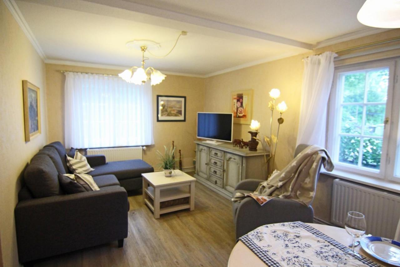 Apartment Lisa Im Alten Friesenhaus